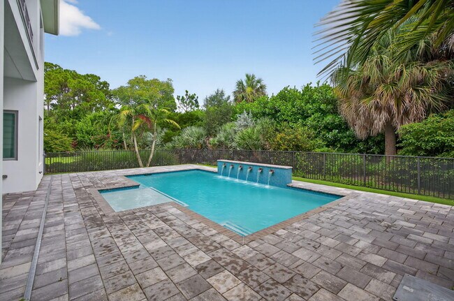 Building Photo - 13480 Machiavelli Way