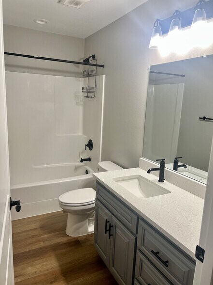 Building Photo - 2393 Pacific St