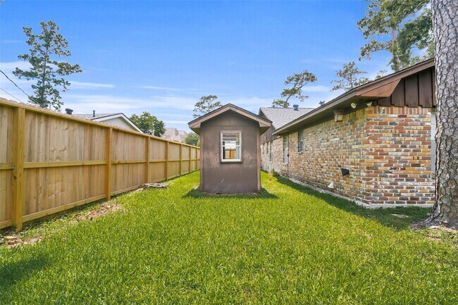 Building Photo - 442 Mignon Ln