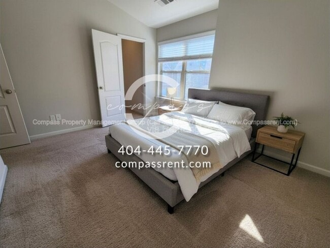 Building Photo - 2049 Brightleaf Way