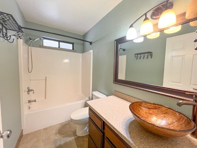 Building Photo - HOUSE - CLARKDALE