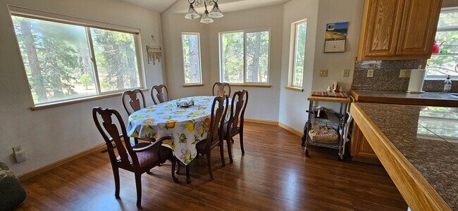 Building Photo - Large furnished mountain home walking distance to the river --- Available October 1
