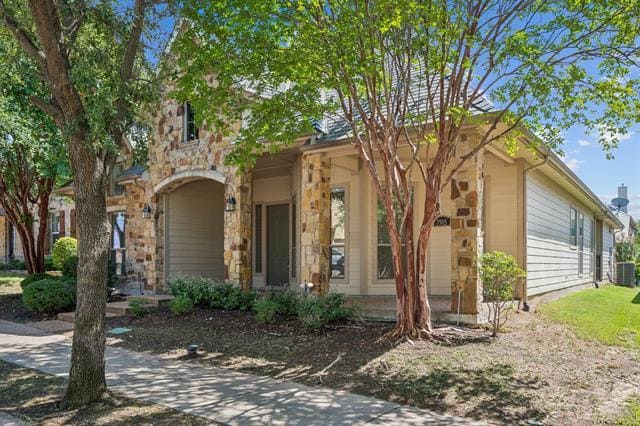 Building Photo - 7905 Texian Trail