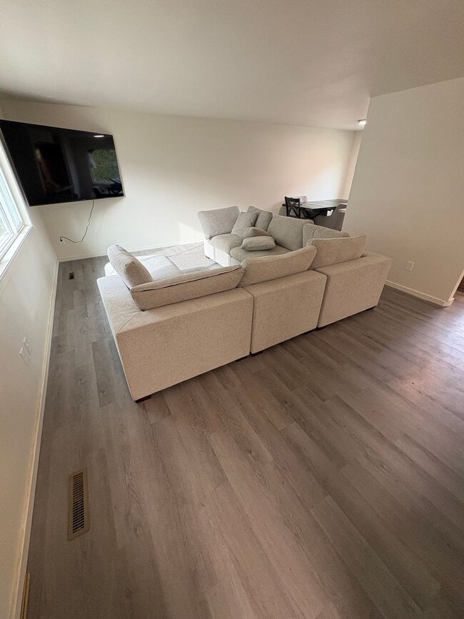 Building Photo - 4 bed 3 Bath Near Downtown CDA