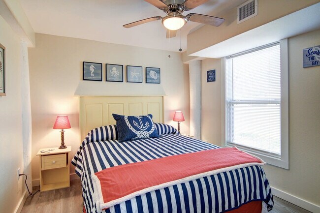 Building Photo - 1300 Eleventh Street-SI ID1023200P