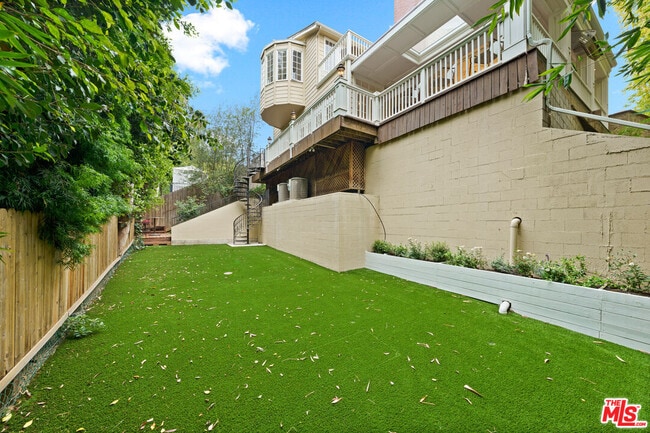 Building Photo - 515 S Westgate Ave