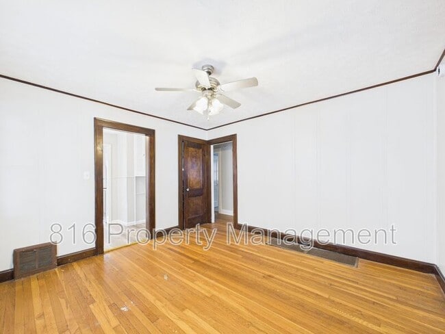 Building Photo - 6612 Park Ave