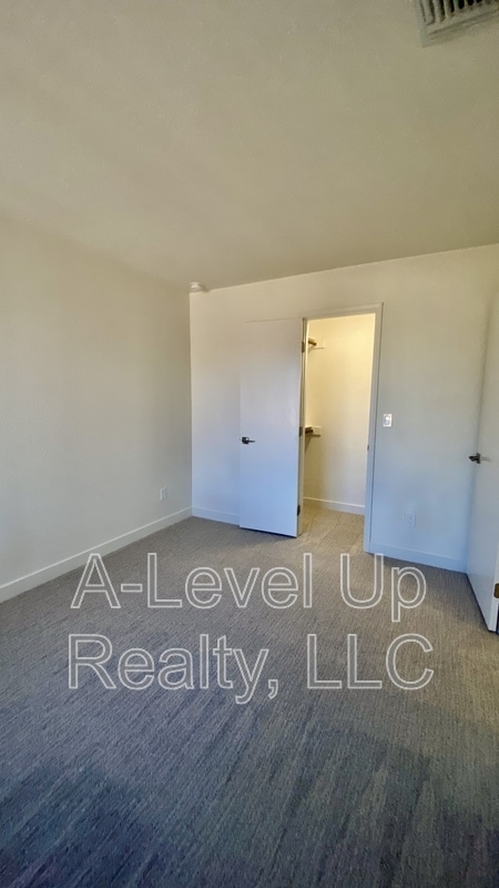 Building Photo - 2387 W Palo Dulce Dr