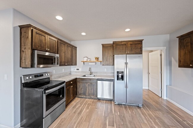 Building Photo - SW Redmond 4 Bedroom Home