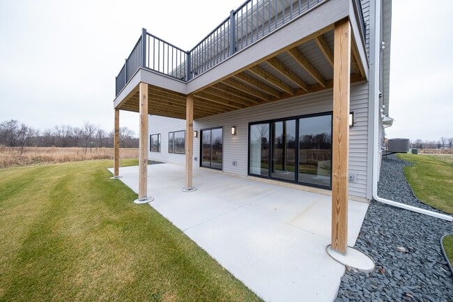 Building Photo - 26391 Preserve Dr