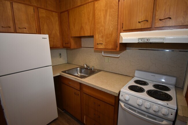 Building Photo - 23 Alexander Dr