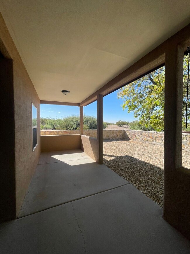 Building Photo - Lovely 4 Bedroom/2 Bath home in Parkhill E...