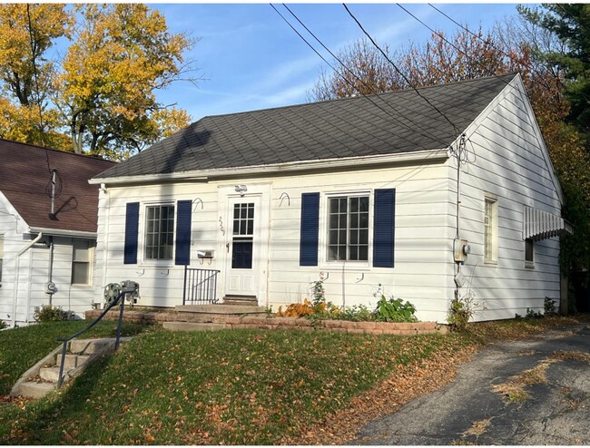 Primary Photo - Beautiful 2 bedroom 1 bathroom