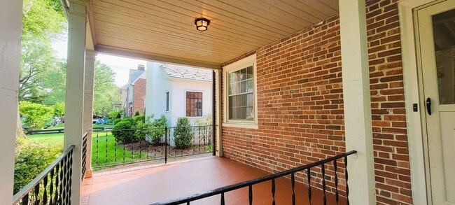 Building Photo - Remodeled brick bungalow with 1st floor li...