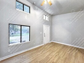 Building Photo - 1108 W McCarty Ln