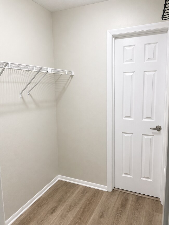 Building Photo - SPACIOUS 2BR CONDO | MOVE-IN READY | LIMITED AVAILABILITY