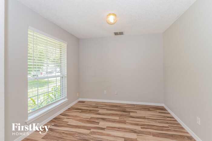 Building Photo - 9759 Redbird Creek Dr
