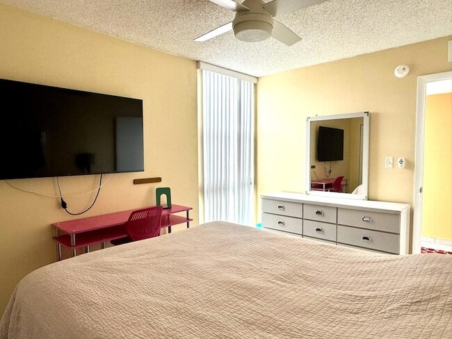 Building Photo - 1629 Riverview Rd