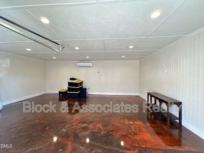 Building Photo - 4512 Drexel Dr