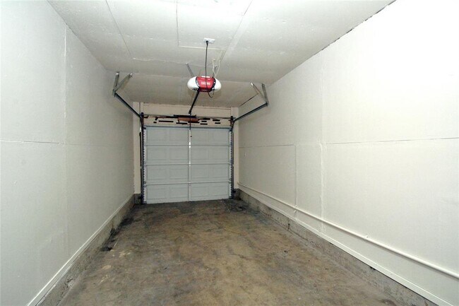 Building Photo - 11314 Walnut Ridge Dr
