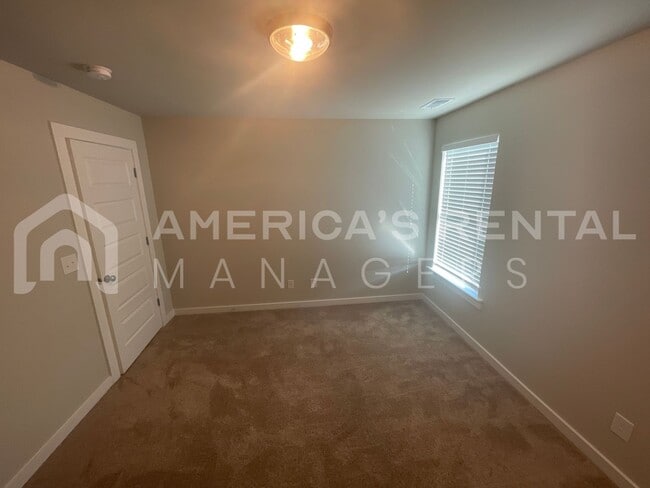 Building Photo - 289 Buckhorn Cir
