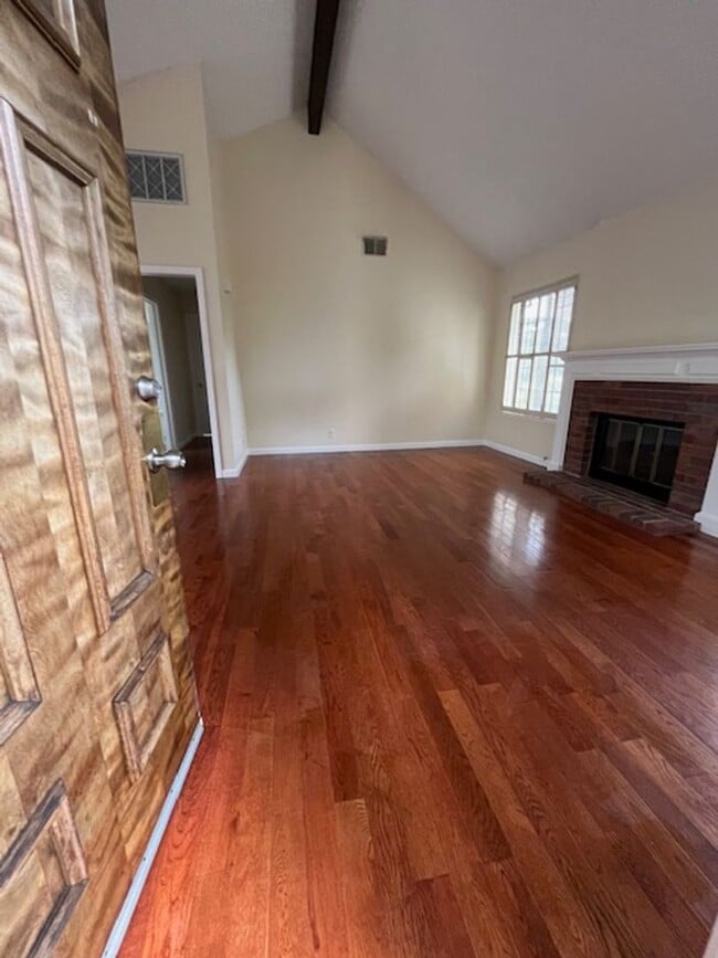 Building Photo - 14419 Outrigger Dr