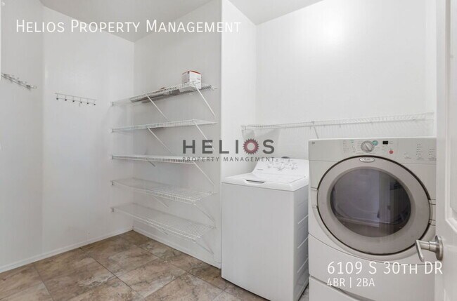 Building Photo - 6109 S 30th Dr