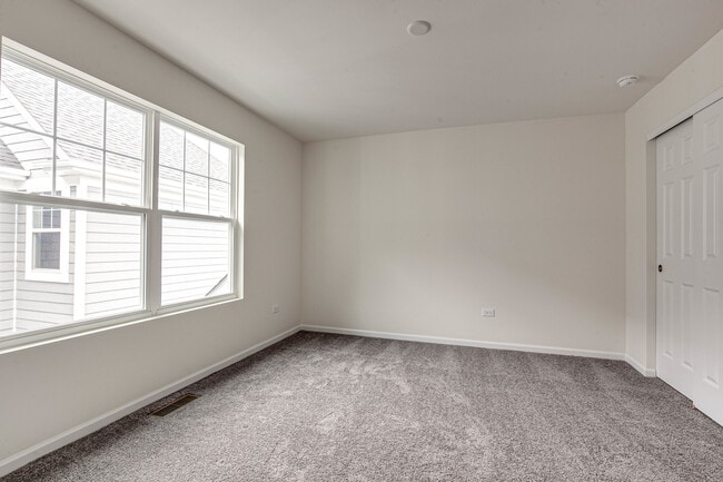 Building Photo - 264 Hoffmann Dr