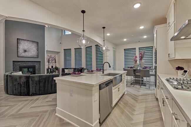 Building Photo - 407 Tulip Tree Ct