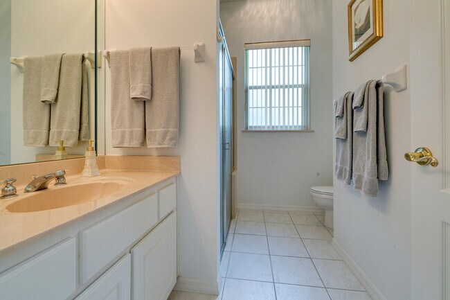 Building Photo - 9939 SW 203rd Cir