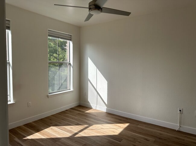 Building Photo - 330 Las Colinas Blvd E