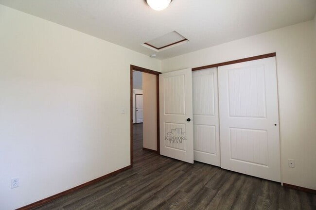 Building Photo - 4608 Yucatan Ct