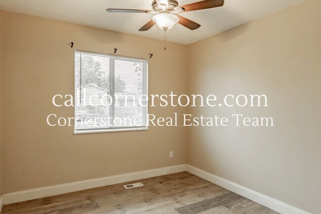 Building Photo - 2525 Nadine Dr