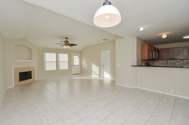 Building Photo - 10302 Deer Lodge Ct