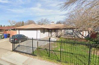 Building Photo - Charming 3bd/2ba Home!