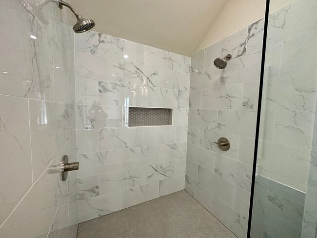 Building Photo - Wonderful newly updated home for rent in t...