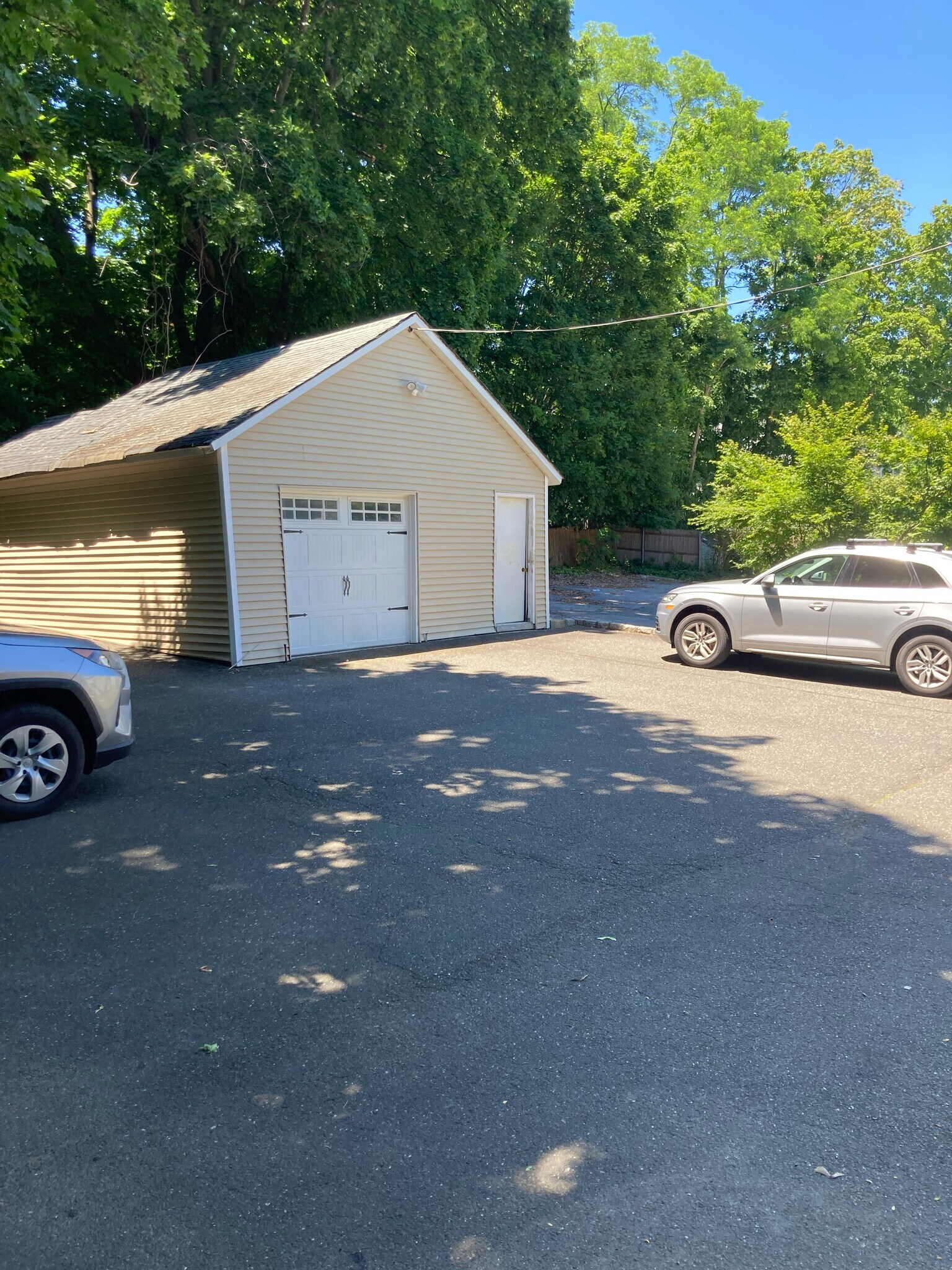 Building Photo - 483 New York Ave