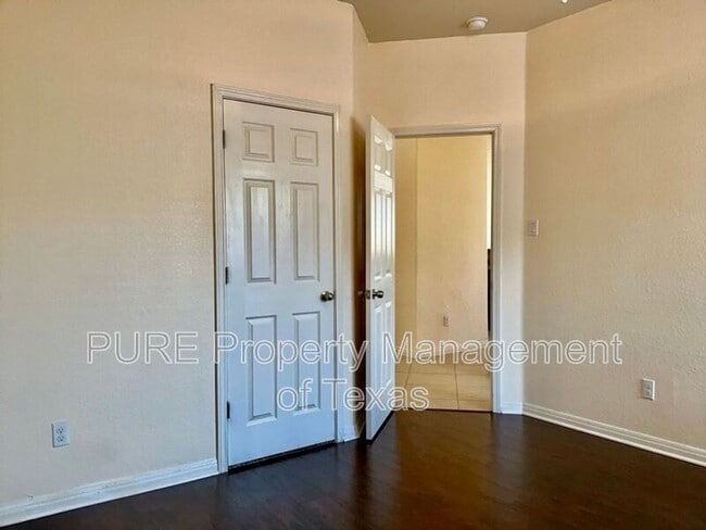 Building Photo - 2946 Todd Tr