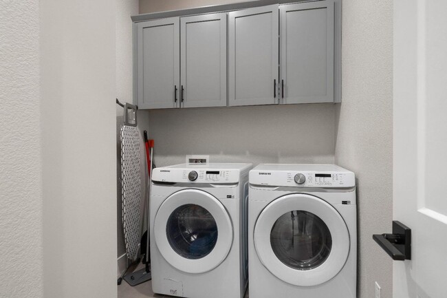 Building Photo - Beautiful Single-Story Home for Rent – Wes...