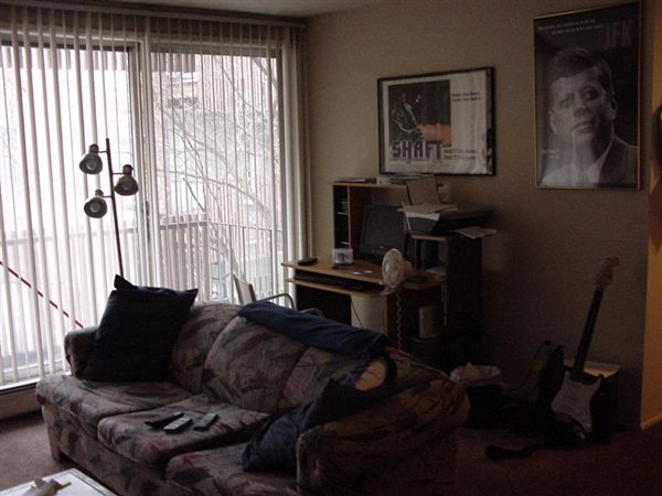 Building Photo - 813 S Main St