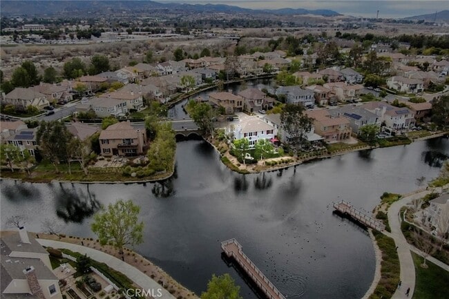 Building Photo - 27016 Island Rd