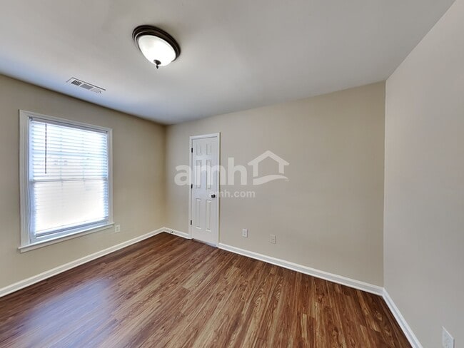 Building Photo - 2410 Chandler Grove Dr