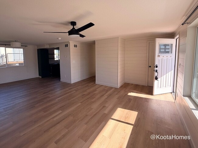 Building Photo - 1215 Skagit St