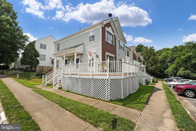 Primary Photo - 15663 Viewpoint Cir