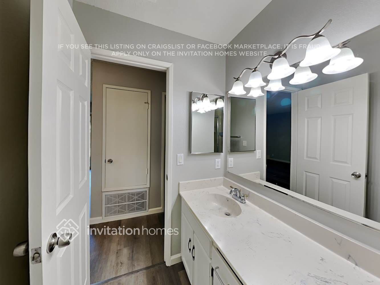 Building Photo - 1101 Woodridge Dr