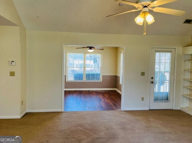 Building Photo - 155 Woodstream Dr