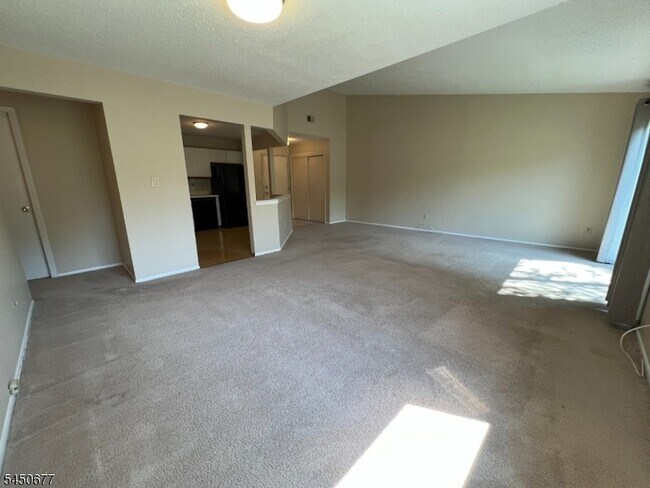 Building Photo - 179 Drake Ln
