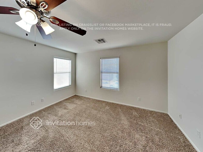 Building Photo - 113 W Saddle Way