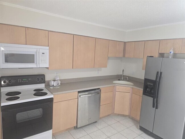 Building Photo - 5850 Cypress Gardens Blvd