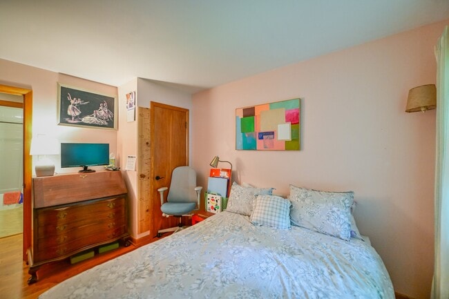 Building Photo - 50 Eden Pl